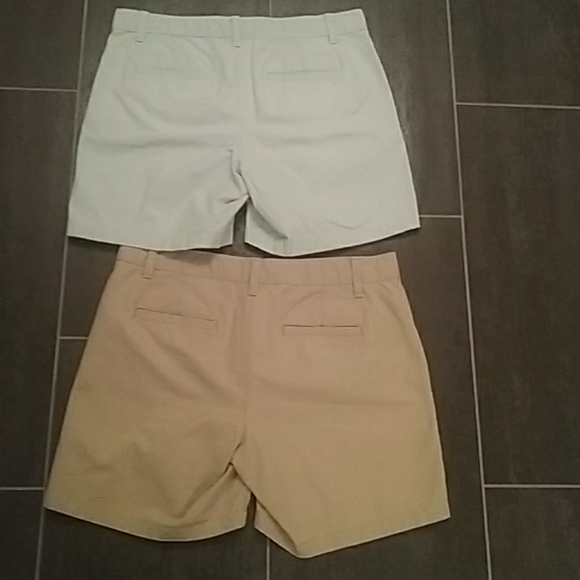 2 pair Gap shorts, approx 6" inseam. 100% cotton. - Picture 2 of 3